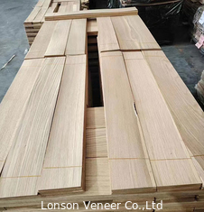 Europe Finissage de plancher en bois de chêne blanc C+/C- Produits de qualité en stock