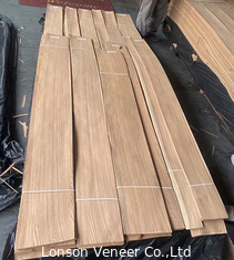 0.45 mm Veneur de bois de chêne blanc pour porte de qualité AA longueur 120-220 cm