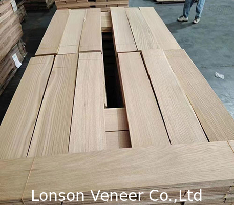 Europe Finissage de plancher en bois de chêne blanc C+/C- Produits de qualité en stock