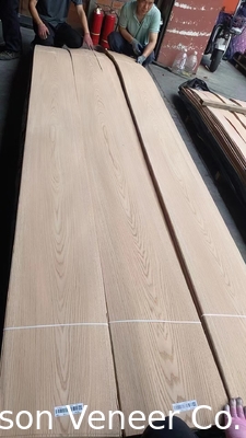 Veneur de bois de chêne rouge, Panneau de qualité AAA Épaisseur 0,5 mm, marchandises en stock