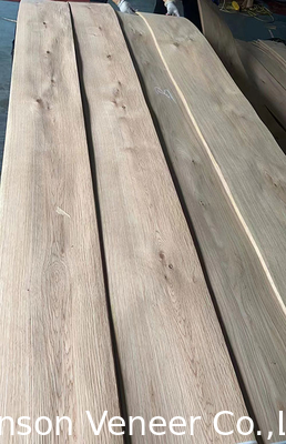 Épaisseur 0,6 - 3,0 mm Veneer de bois de chêne blanc noué pour meubles et revêtements de sol