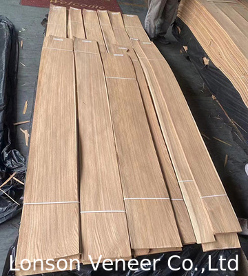 0.45 mm Veneur de bois de chêne blanc pour porte de qualité AA longueur 120-220 cm