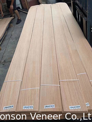 Panneau de placage de chêne rouge coupé en quart d'épaisseur de mobilier de qualité AAA 0,5 mm