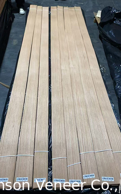 Panneau de chêne rouge naturel Faisceau d'épaisseur de 0,5 mm Grade AA+ Toujours en stock